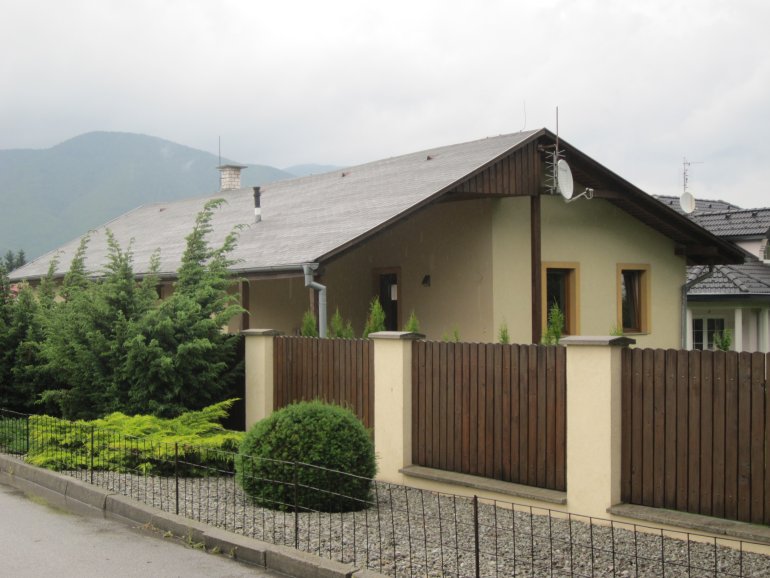 2000 Rodinný dom Vrútky